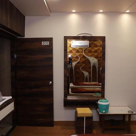 Hotel Darshan Amreli Exteriér fotografie