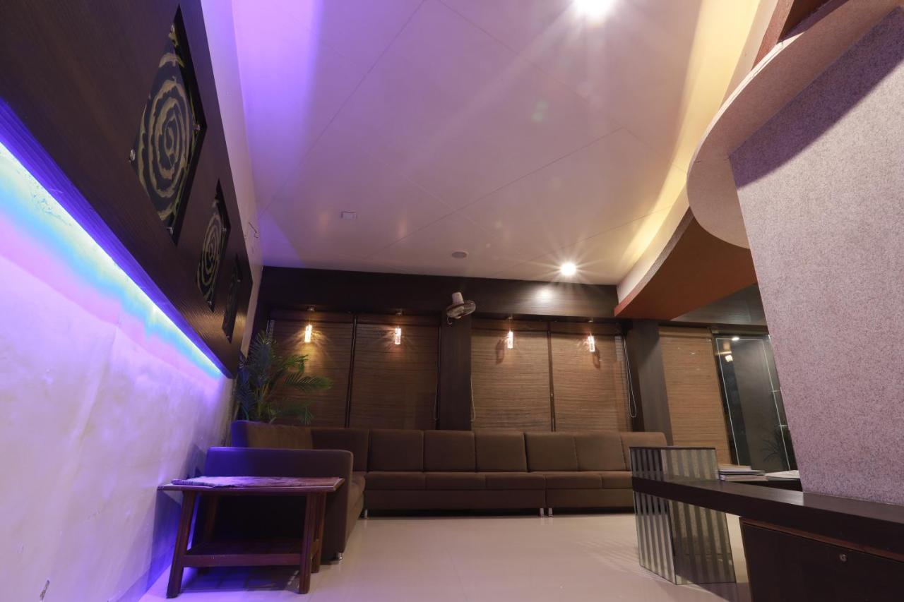 Hotel Darshan Amreli Exteriér fotografie