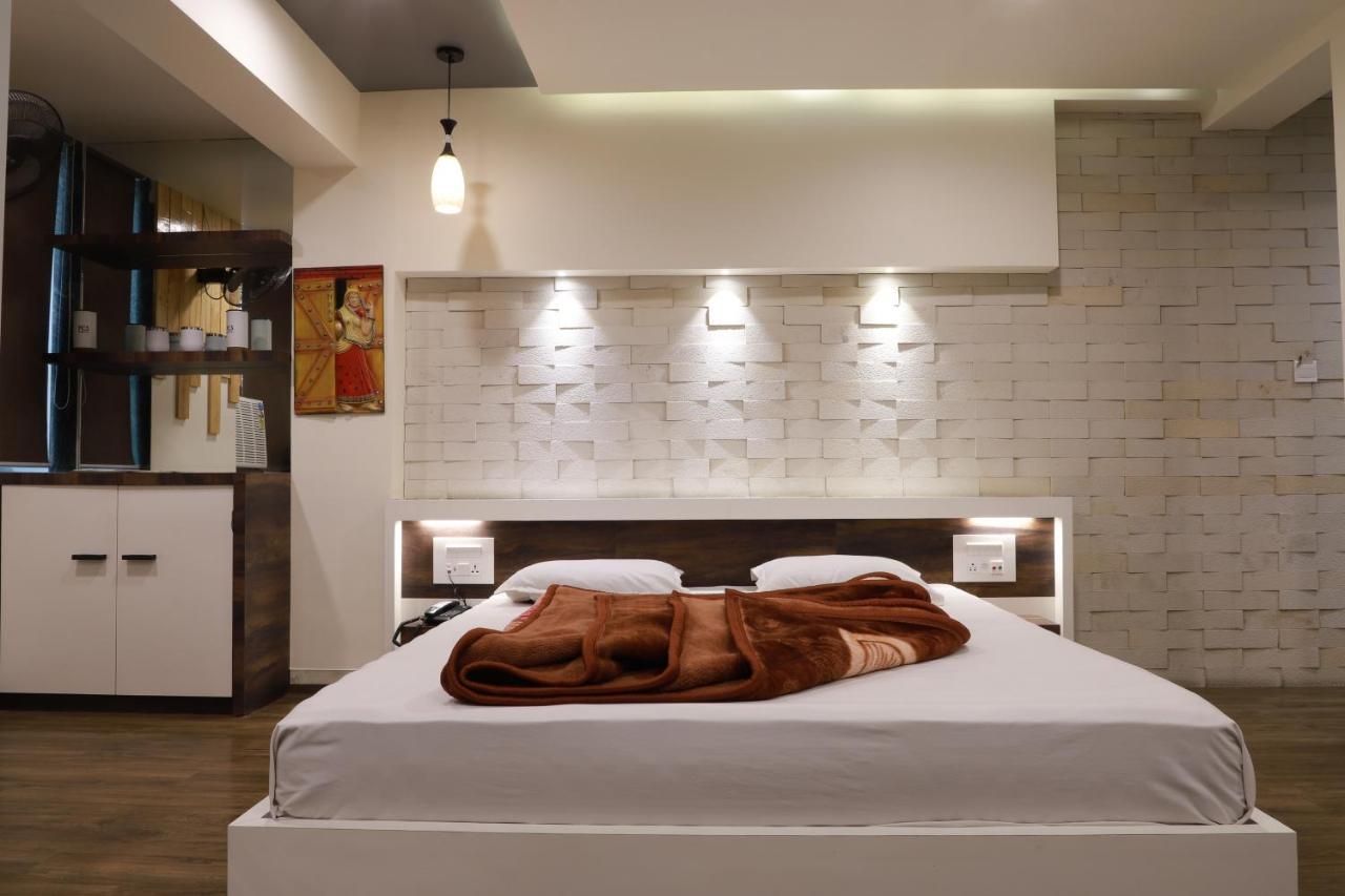 Hotel Darshan Amreli Exteriér fotografie