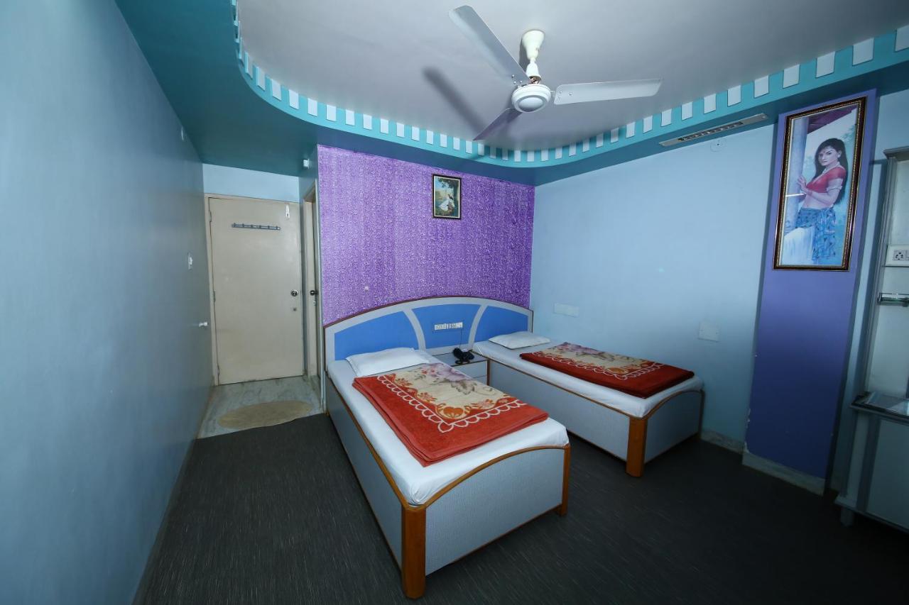 Hotel Darshan Amreli Exteriér fotografie