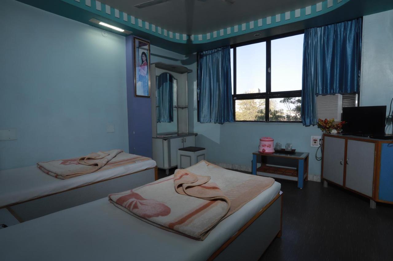 Hotel Darshan Amreli Exteriér fotografie