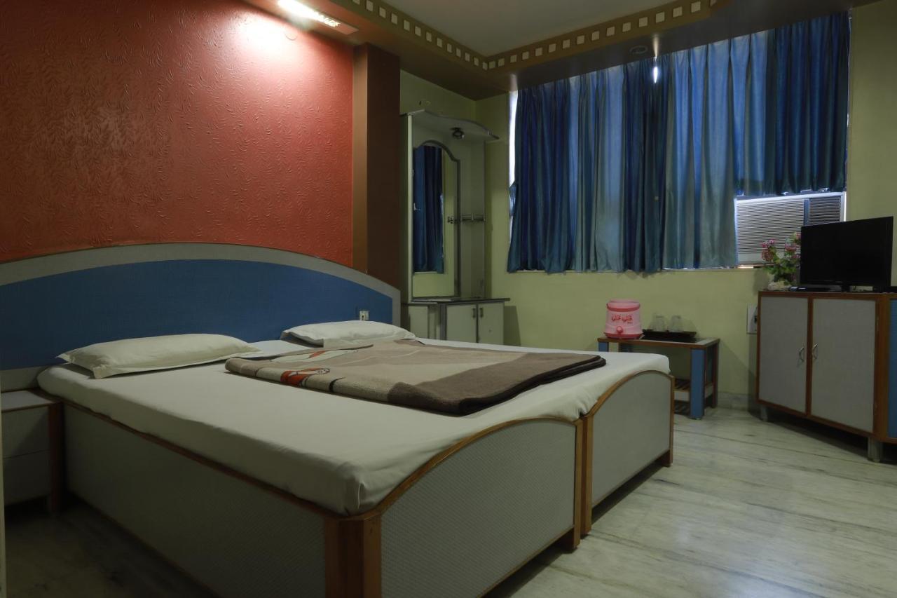 Hotel Darshan Amreli Exteriér fotografie